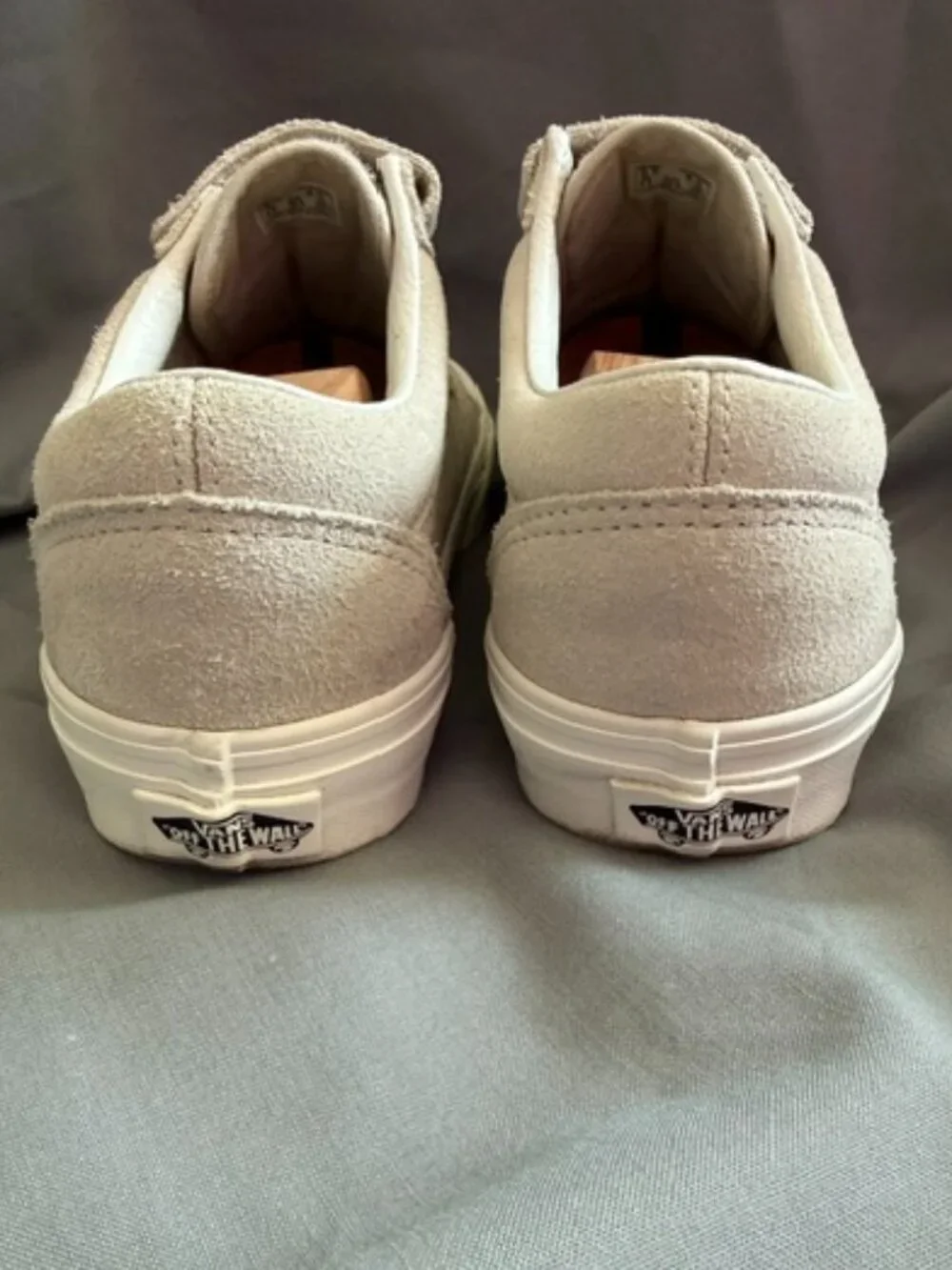 Vans Old Skool V Suede Sneakers Cream Velcro Triple Strap (Size 8)